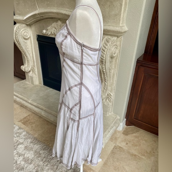 Dress - Picture 2 of 4